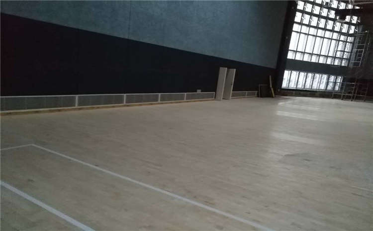 20厚木地板籃球場(chǎng)品牌廠家