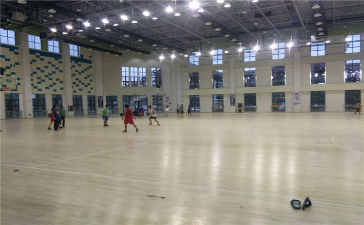 專業(yè)的舞臺實木地板造價是的多少？