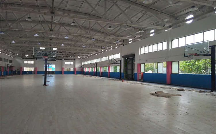 學校羽毛球館木地板怎么保養？